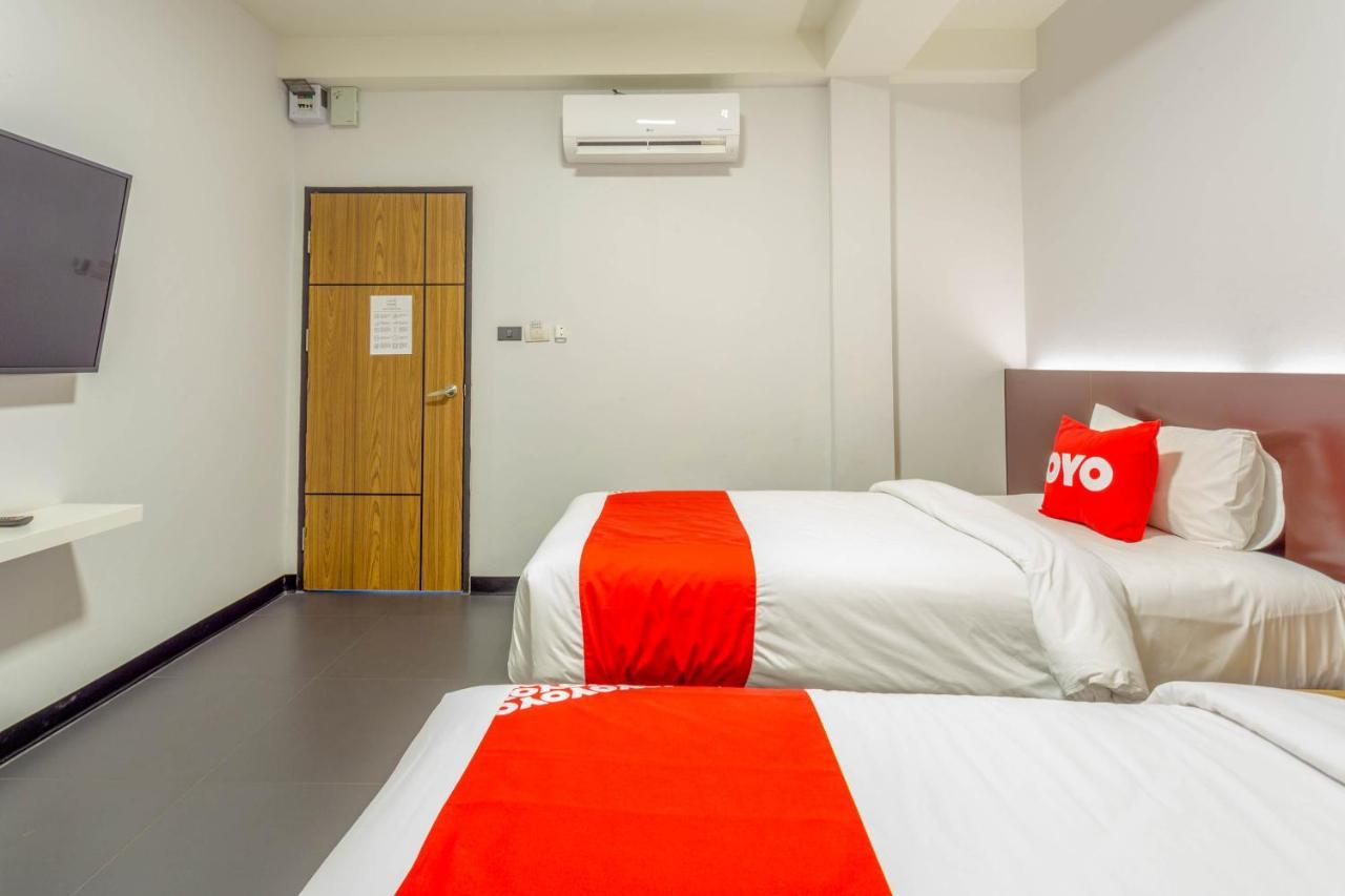 Oyo 1015 Once More Hostel Chiang Mai Exterior photo
