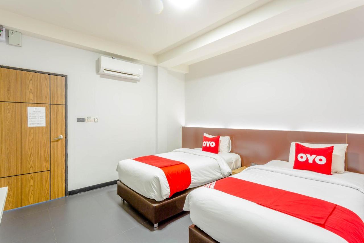 Oyo 1015 Once More Hostel Chiang Mai Exterior photo